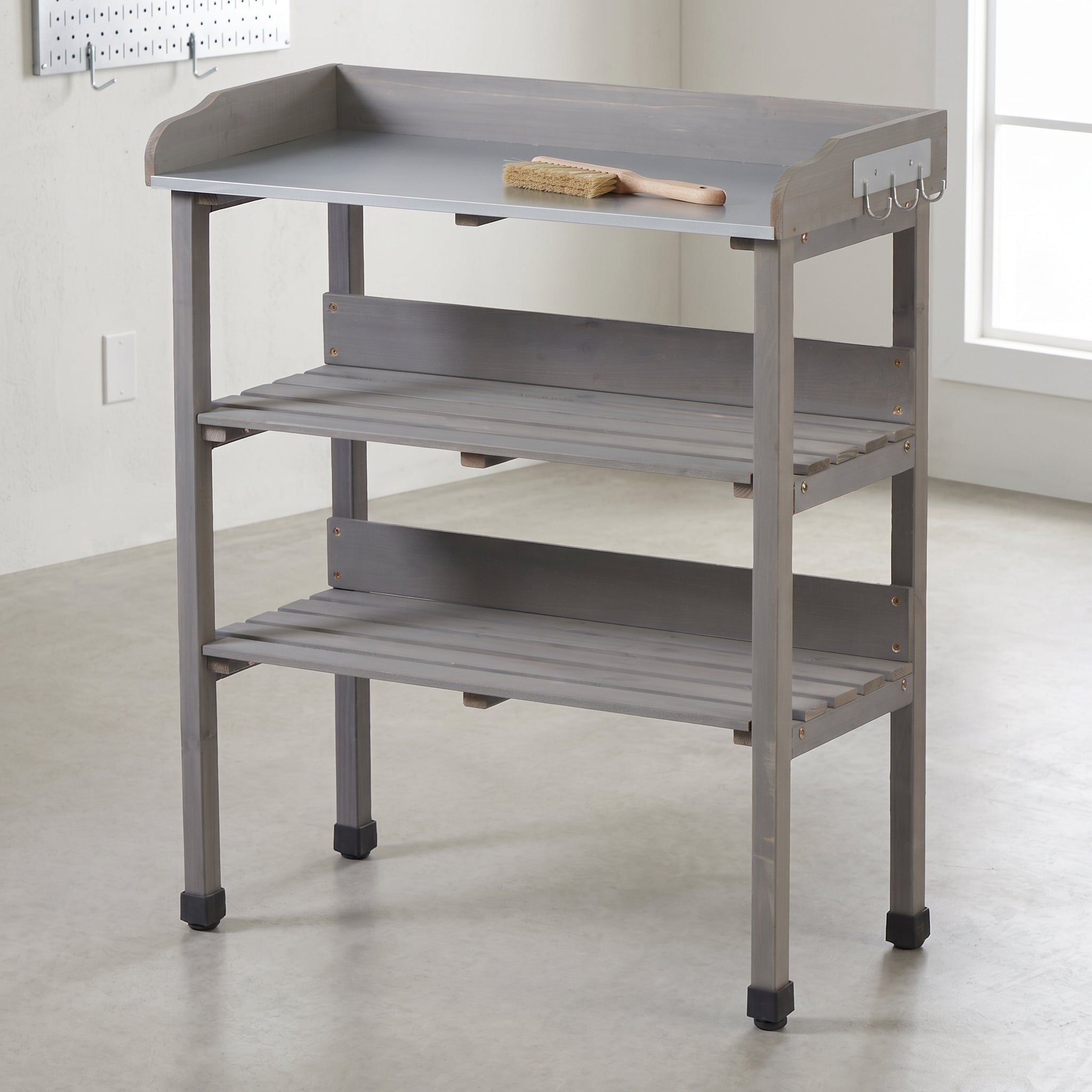 Compact 3-Tier Potting Table detail